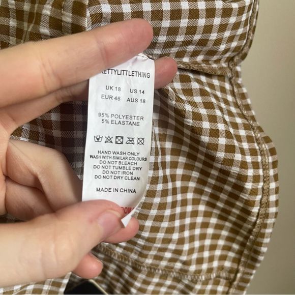 PrettyLittleThing Plus Brown Check Print Cross Over Top Plus 14 - Picture 7 of 7